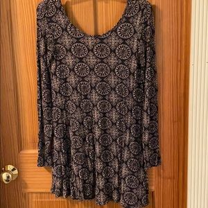 Black and Beige long sleeve swing dress